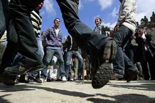 Israel stops Jerusalem celebrations